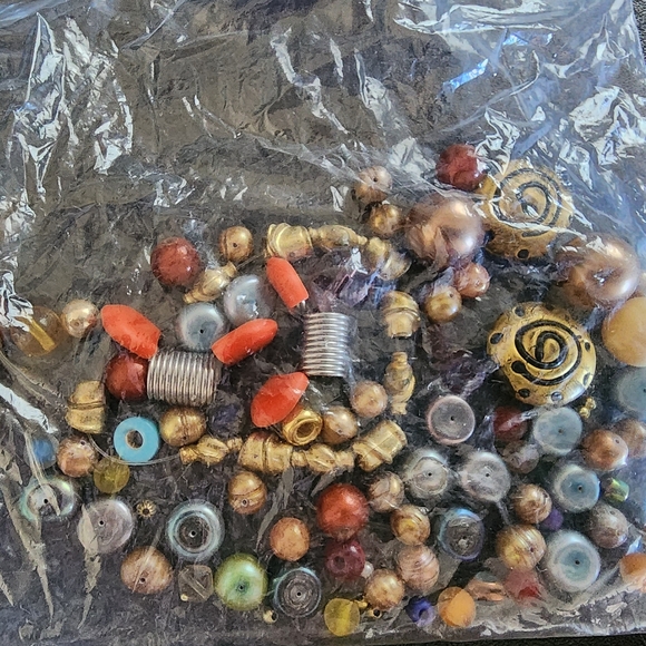 Mix Bulk Beads 19 Bags for Jewelry Making Multi Materials And Shapes New 2 Lbs+ - Picture 12 of 16